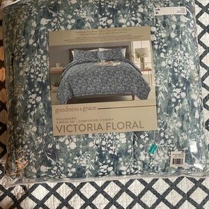 Brand new quilt set king size